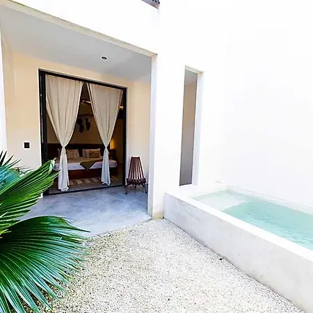 Aparthotel Tierra - Pool & Roof Panoramic 3*