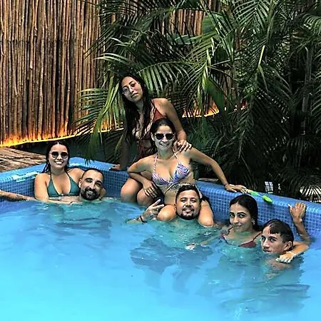 Hostal Maui *
