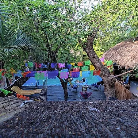 Hostal Maui *