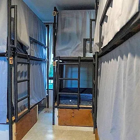 Maui Hostal