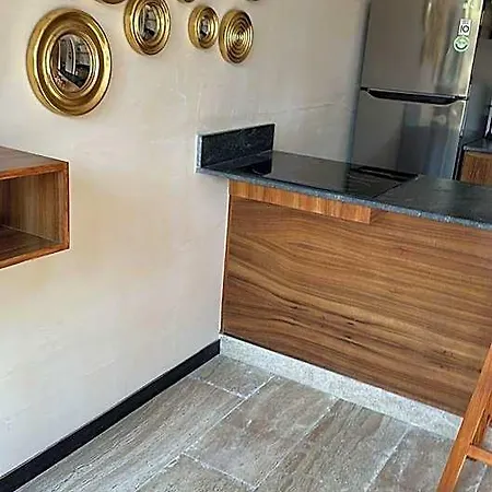 Apartment W/plunge Pool & Kitchen