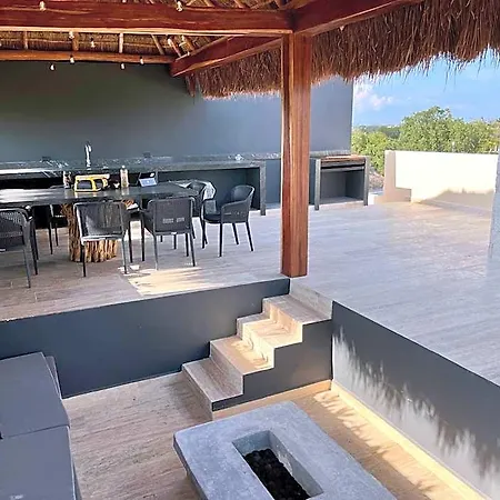 Apartment W/plunge Pool & Kitchen