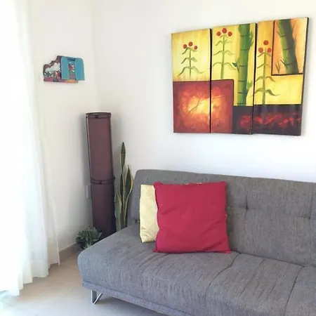 Feel Apartment *