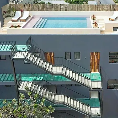 Ujo Boutique Aparthotel 4*