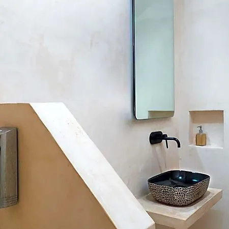 Ujo Boutique Aparthotel