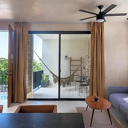 Ujo Boutique Aparthotel