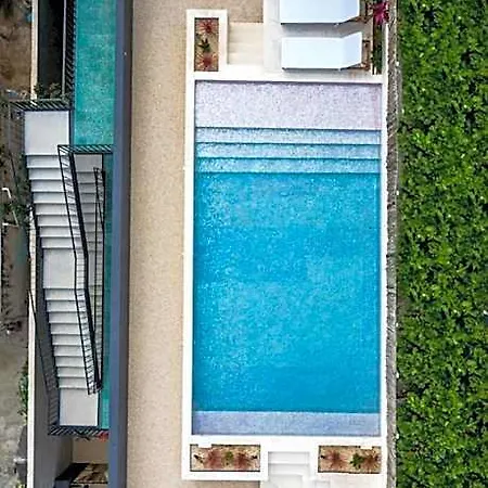 Aparthotel Ujo Boutique