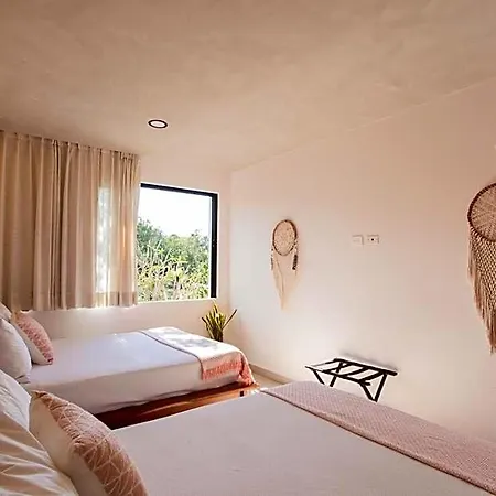 Macondo 4*