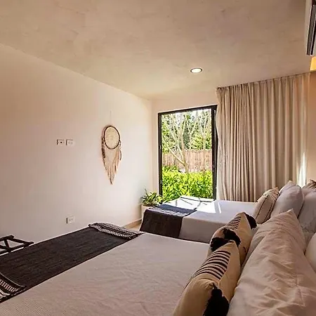 Macondo Aparthotel 4*