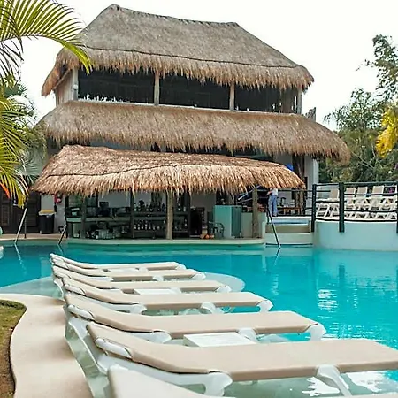 Apartahotel Mak Nuk Village - Clothing Optional 3*