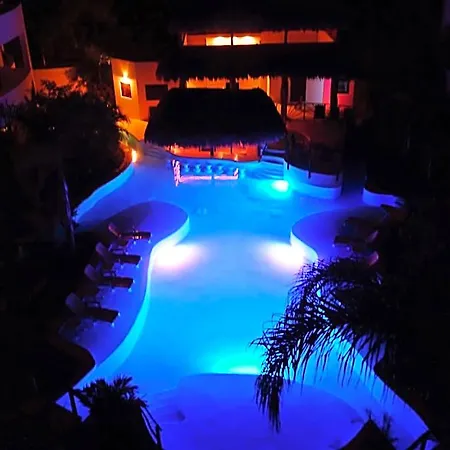 Mak Nuk Village - Clothing Optional Apartahotel