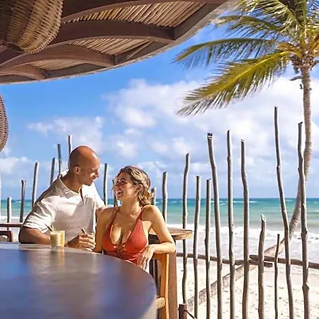 Secrets And Club (adults Only) Hotel 4*