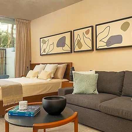 Chic With Swim-up Pool Access Tulum