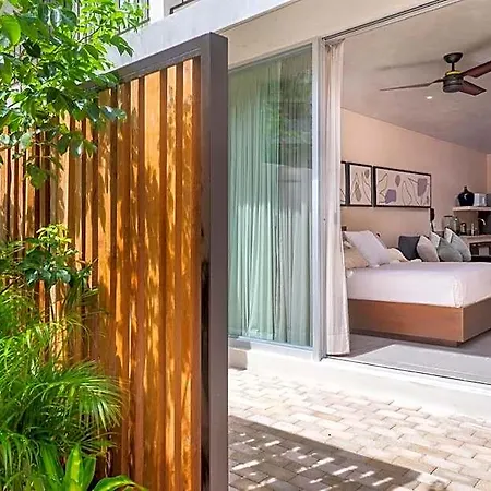 Hotel Chic With Swim-up Pool Access Tulum