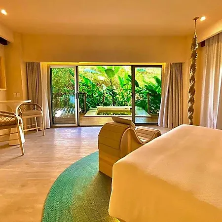 Shibari - Restaurant & Cenote Club Hotel