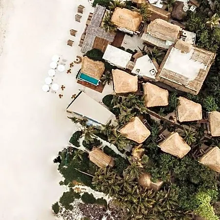 Akkuun Adults Only Hotel 3*