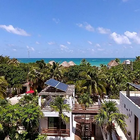 Residencia Gorila Hotel 2*