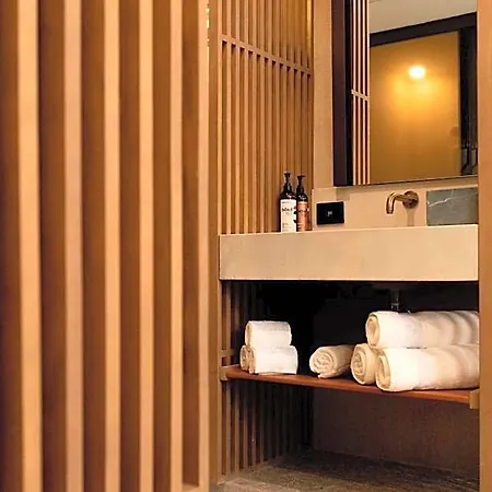 Motto By Hilton Hotel 4*