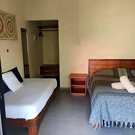 Uolis Nah Hotel 3*