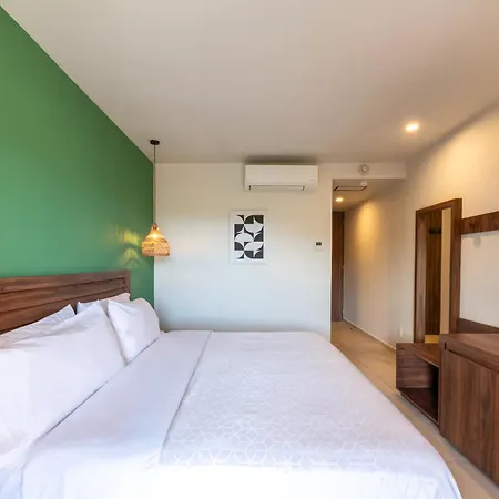 By Ihg