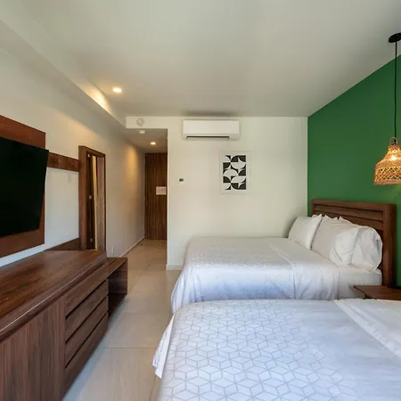 By Ihg Tulum