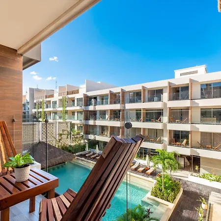 By Ihg Tulum