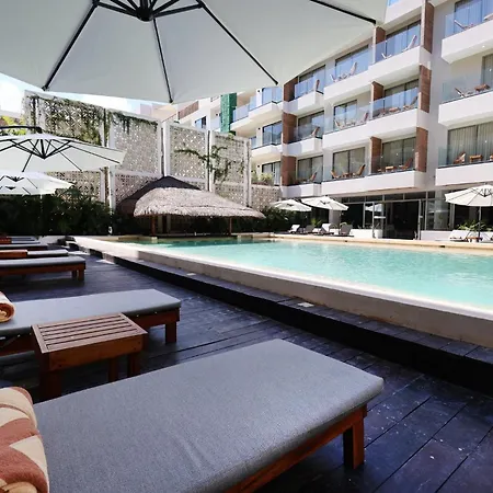 By Ihg Hotel