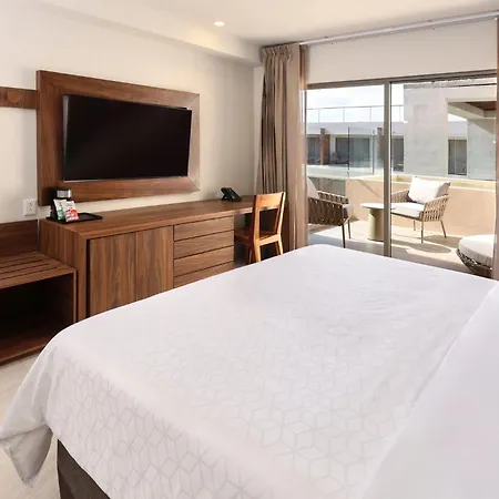 By Ihg Hotel 4*