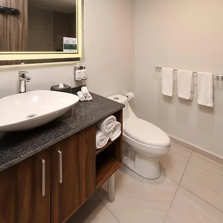 By Ihg Tulum