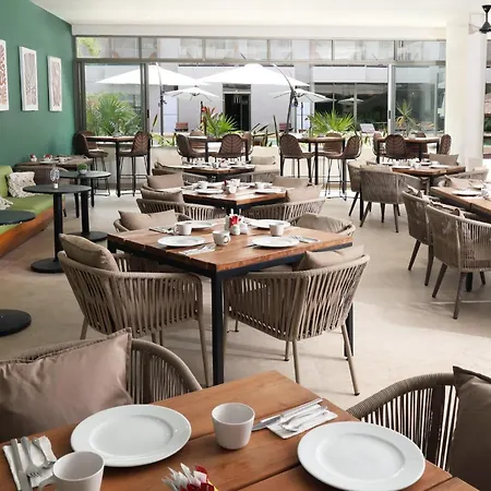 By Ihg Hotel 4*