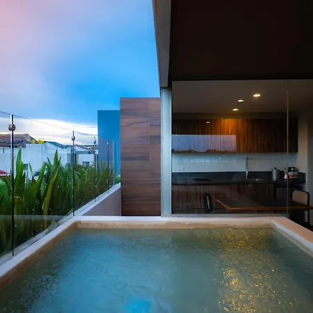 By Ihg Tulum