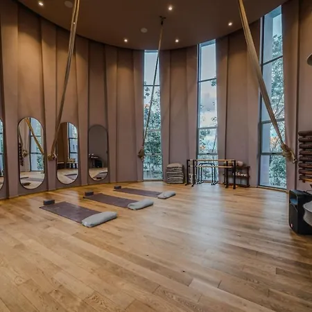 Amazing 1br Jungle With Restaurant, Pool And Gym *