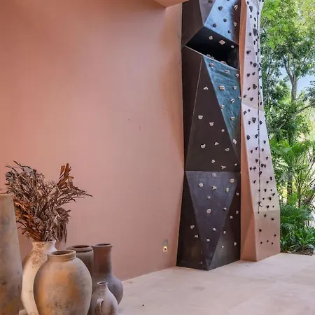 Amazing 1br Jungle With Restaurant, Pool And Gym *