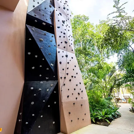 Lavish New Studio-resort Style Complex Apartment