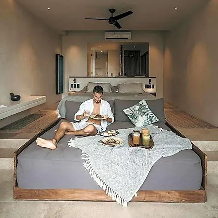 Hotel Casa Agape Boutique Rooftop Pool & Club Access