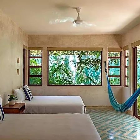 Tiki Tiki Hotel