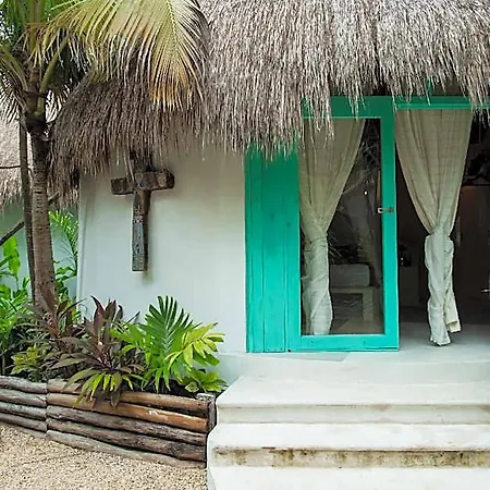 Cormoran & Cenote Hotel
