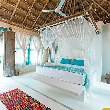Hotel Cormoran & Cenote