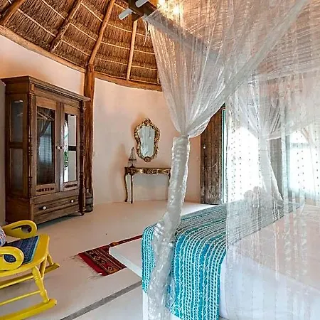 Hotel Cormoran & Cenote