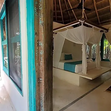 Cormoran & Cenote 3* Tulum