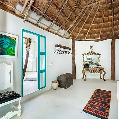 Hotel Cormoran & Cenote Tulum