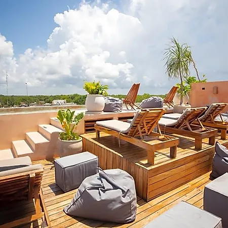 Hotel Nu & Club 3*