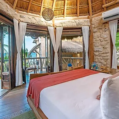 Hotel Alaya Beachfront