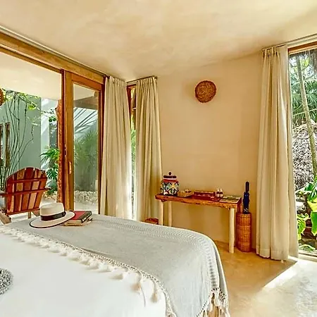 Ahau Beachfront (adults Only)