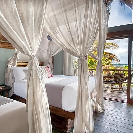 Ahau Beachfront (adults Only) 4*
