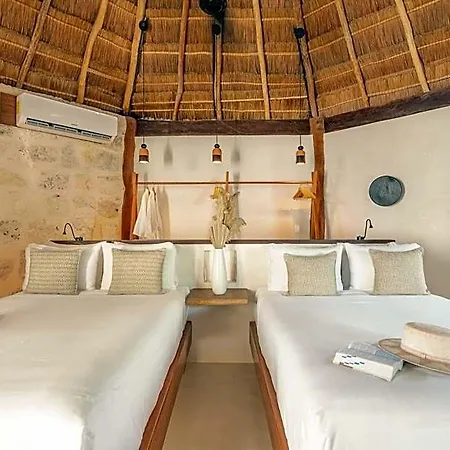 Hotel Casa Ganesh Beachfront