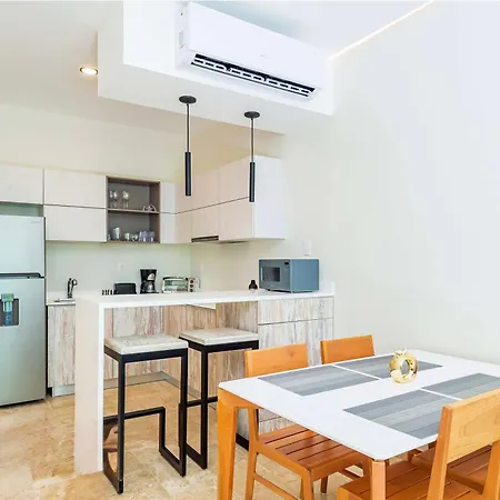 Apartment Stylish Sexy 1 Bd W/ Private Pool & Rooftop Pool *