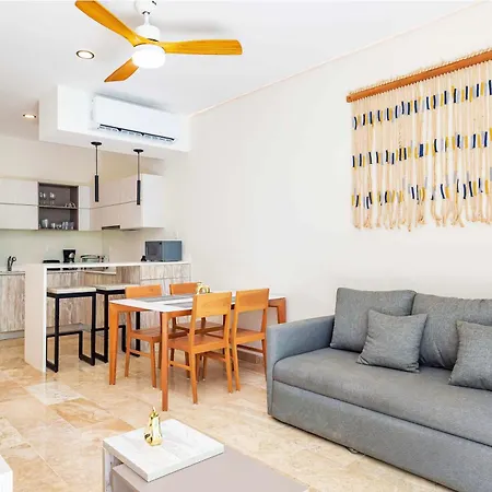 Stylish Sexy 1 Bd W/ Private Pool & Rooftop Pool Apartment
