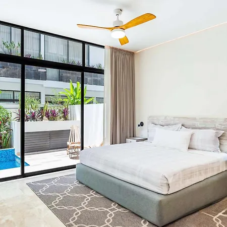 Stylish Sexy 1 Bd W/ Private Pool & Rooftop Pool Apartment *