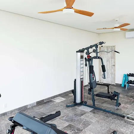 Stylish Sexy 1 Bd W/ Private Pool & Rooftop Pool